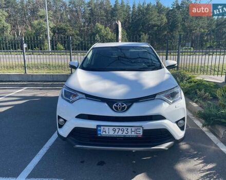 Білий Тойота РАВ 4, об'ємом двигуна 2.23 л та пробігом 118 тис. км за 23900 $, фото 1 на Automoto.ua