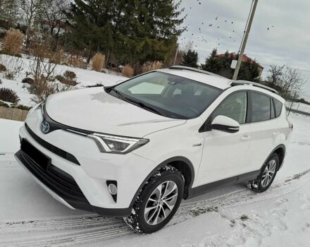 Белый Тойота РАВ 4, объемом двигателя 2.5 л и пробегом 155 тыс. км за 16200 $, фото 1 на Automoto.ua