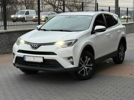 Белый Тойота РАВ 4, объемом двигателя 2 л и пробегом 98 тыс. км за 19500 $, фото 1 на Automoto.ua