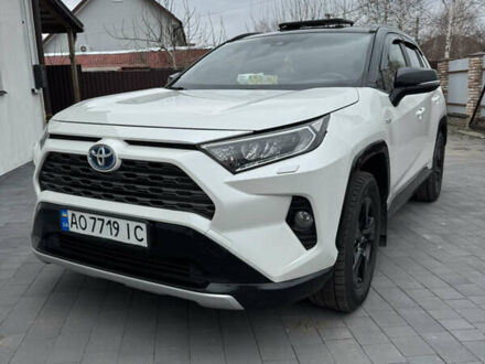 Тойота РАВ 4 2018 в Днепре (Днепропетровске) на Automoto.ua Белый Тойота РАВ 4, объемом двигателя 2.49 л и пробегом 120 тыс. км за 26000 $, фото 1 на Automoto.ua