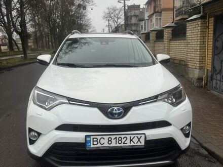 Белый Тойота РАВ 4, объемом двигателя 2.49 л и пробегом 119 тыс. км за 19000 $, фото 1 на Automoto.ua