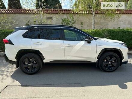 Білий Тойота РАВ 4, об'ємом двигуна 2.49 л та пробігом 110 тис. км за 29500 $, фото 1 на Automoto.ua