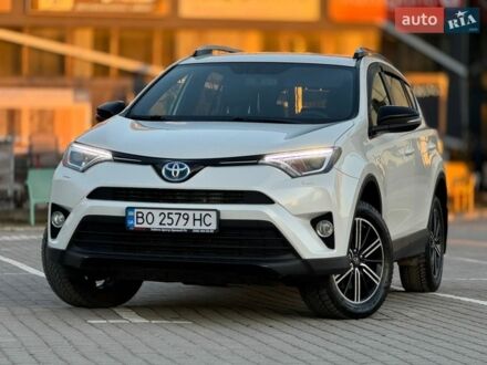 Білий Тойота РАВ 4, об'ємом двигуна 2.49 л та пробігом 131 тис. км за 21900 $, фото 1 на Automoto.ua