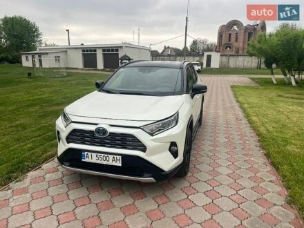 Белый Тойота РАВ 4, объемом двигателя 2.49 л и пробегом 99 тыс. км за 30000 $, фото 1 на Automoto.ua