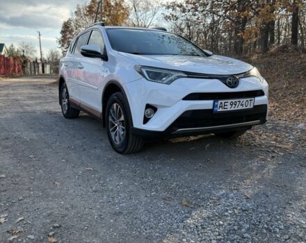 Белый Тойота РАВ 4, объемом двигателя 2.5 л и пробегом 150 тыс. км за 22500 $, фото 1 на Automoto.ua