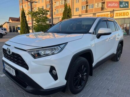 Белый Тойота РАВ 4, объемом двигателя 1.99 л и пробегом 134 тыс. км за 22800 $, фото 1 на Automoto.ua
