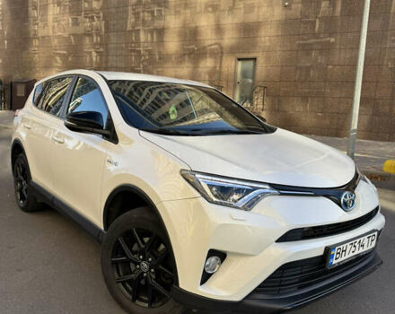 Белый Тойота РАВ 4, объемом двигателя 2.49 л и пробегом 100 тыс. км за 25999 $, фото 1 на Automoto.ua