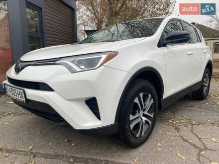 Тойота РАВ 4 2018 в Полтаве на Automoto.ua Белый Тойота РАВ 4, объемом двигателя 2.49 л и пробегом 107 тыс. км за 16950 $, фото 1 на Automoto.ua