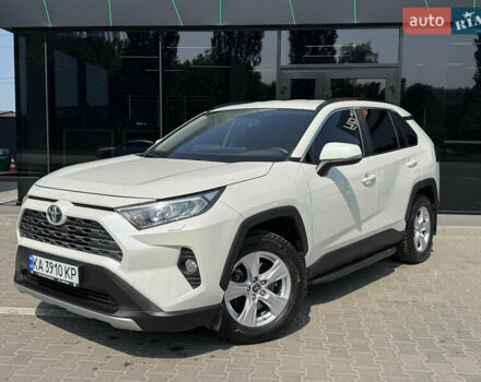 Белый Тойота РАВ 4, объемом двигателя 1.99 л и пробегом 92 тыс. км за 28900 $, фото 1 на Automoto.ua