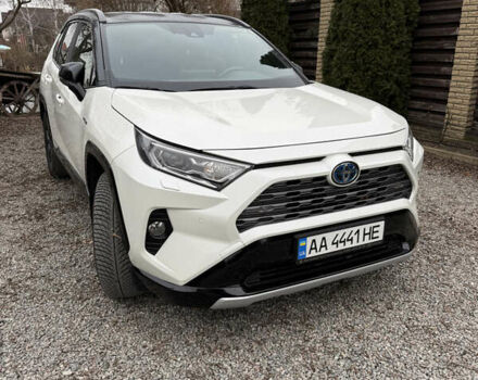 Белый Тойота РАВ 4, объемом двигателя 2.49 л и пробегом 61 тыс. км за 30000 $, фото 1 на Automoto.ua