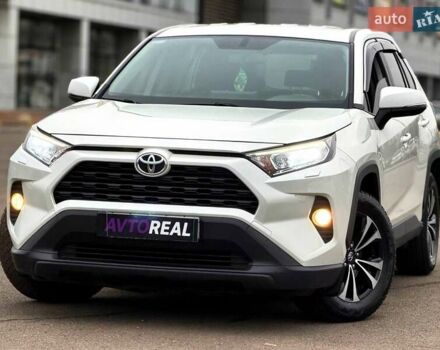 Белый Тойота РАВ 4, объемом двигателя 1.99 л и пробегом 69 тыс. км за 25000 $, фото 1 на Automoto.ua