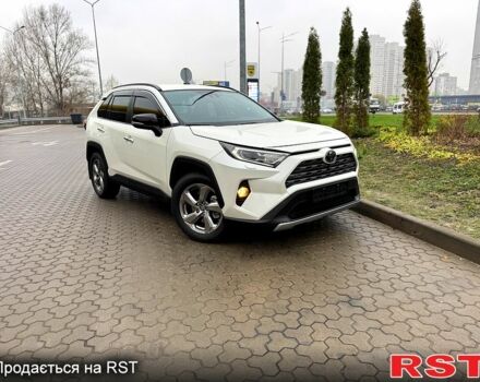 Белый Тойота РАВ 4, объемом двигателя 2 л и пробегом 99 тыс. км за 26500 $, фото 1 на Automoto.ua