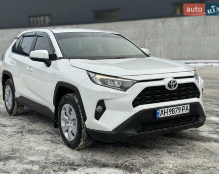 Белый Тойота РАВ 4, объемом двигателя 2 л и пробегом 137 тыс. км за 22999 $, фото 1 на Automoto.ua