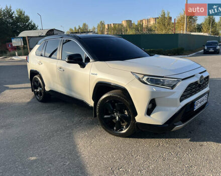 Белый Тойота РАВ 4, объемом двигателя 2.49 л и пробегом 99 тыс. км за 32500 $, фото 1 на Automoto.ua