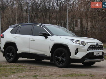 Тойота РАВ 4 2019 в Днепре (Днепропетровске) на Automoto.ua Белый Тойота РАВ 4, объемом двигателя 2.5 л и пробегом 78 тыс. км за 31999 $, фото 1 на Automoto.ua