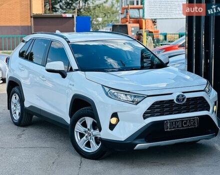 Белый Тойота РАВ 4, объемом двигателя 2.5 л и пробегом 148 тыс. км за 27799 $, фото 1 на Automoto.ua