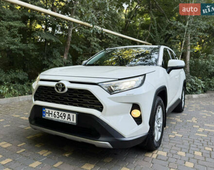 Білий Тойота РАВ 4, об'ємом двигуна 2 л та пробігом 132 тис. км за 23900 $, фото 1 на Automoto.ua