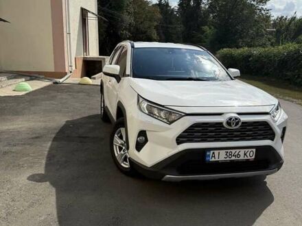 Белый Тойота РАВ 4, объемом двигателя 1.99 л и пробегом 165 тыс. км за 27000 $, фото 1 на Automoto.ua