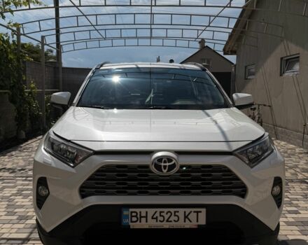 Білий Тойота РАВ 4, об'ємом двигуна 2 л та пробігом 140 тис. км за 24003 $, фото 1 на Automoto.ua