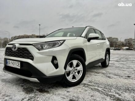 Белый Тойота РАВ 4, объемом двигателя 2 л и пробегом 18 тыс. км за 31500 $, фото 1 на Automoto.ua