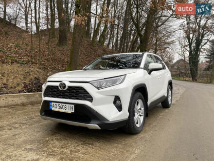 Білий Тойота РАВ 4, об'ємом двигуна 2 л та пробігом 138 тис. км за 25999 $, фото 1 на Automoto.ua