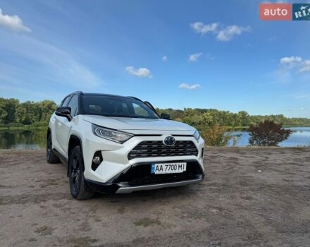 Белый Тойота РАВ 4, объемом двигателя 2.49 л и пробегом 140 тыс. км за 32500 $, фото 1 на Automoto.ua