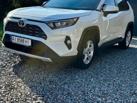 Білий Тойота РАВ 4, об'ємом двигуна 2 л та пробігом 105 тис. км за 27000 $, фото 1 на Automoto.ua