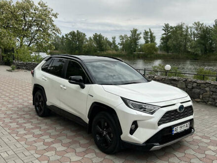 Тойота РАВ 4 2019 в Днепре (Днепропетровске) на Automoto.ua Белый Тойота РАВ 4, объемом двигателя 2.49 л и пробегом 87 тыс. км за 33800 $, фото 1 на Automoto.ua