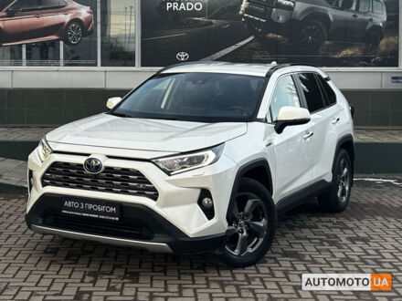 Белый Тойота РАВ 4, объемом двигателя 2.5 л и пробегом 78 тыс. км за 33856 $, фото 1 на Automoto.ua