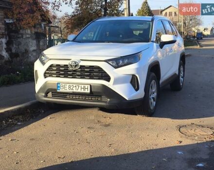 Белый Тойота РАВ 4, объемом двигателя 2.49 л и пробегом 45 тыс. км за 24500 $, фото 1 на Automoto.ua