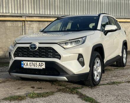 Белый Тойота РАВ 4, объемом двигателя 2.49 л и пробегом 105 тыс. км за 33000 $, фото 1 на Automoto.ua