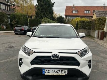 Тойота РАВ 4 2020 у Ужгороді на Automoto.ua Білий Тойота РАВ 4, об'ємом двигуна 1.99 л та пробігом 70 тис. км за 24000 $, фото 1 на Automoto.ua