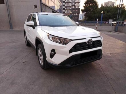 Белый Тойота РАВ 4, объемом двигателя 0 л и пробегом 112 тыс. км за 16000 $, фото 1 на Automoto.ua