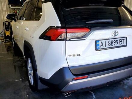 Білий Тойота РАВ 4, об'ємом двигуна 2 л та пробігом 110 тис. км за 27500 $, фото 1 на Automoto.ua