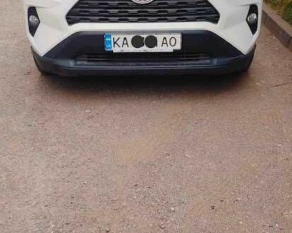 Белый Тойота РАВ 4, объемом двигателя 2 л и пробегом 96 тыс. км за 25000 $, фото 1 на Automoto.ua