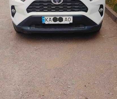 Білий Тойота РАВ 4, об'ємом двигуна 2 л та пробігом 96 тис. км за 25000 $, фото 1 на Automoto.ua