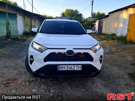 Белый Тойота РАВ 4, объемом двигателя 2 л и пробегом 79 тыс. км за 25500 $, фото 1 на Automoto.ua