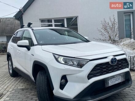 Білий Тойота РАВ 4, об'ємом двигуна 2.49 л та пробігом 43 тис. км за 33500 $, фото 1 на Automoto.ua