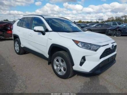 Белый Тойота РАВ 4, объемом двигателя 2.5 л и пробегом 77 тыс. км за 8000 $, фото 1 на Automoto.ua