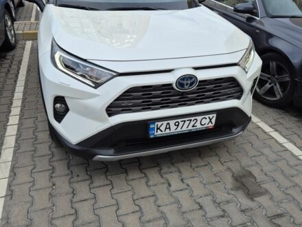 Белый Тойота РАВ 4, объемом двигателя 2.5 л и пробегом 25 тыс. км за 39500 $, фото 1 на Automoto.ua