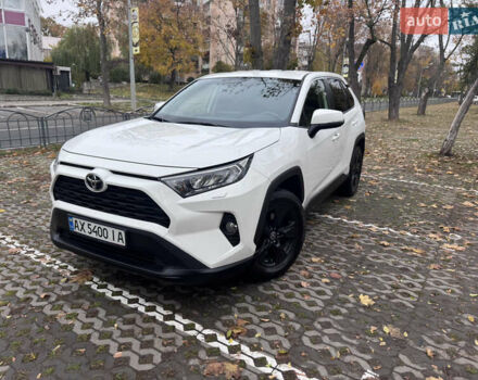 Белый Тойота РАВ 4, объемом двигателя 1.99 л и пробегом 95 тыс. км за 27500 $, фото 1 на Automoto.ua