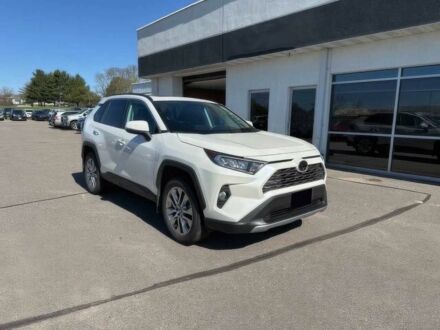 Тойота РАВ 4 2021 в Кривом Роге на Automoto.ua Белый Тойота РАВ 4, объемом двигателя 2.5 л и пробегом 25 тыс. км за 8500 $, фото 1 на Automoto.ua