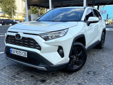 Тойота РАВ 4 2021 в Киеве на Automoto.ua Белый Тойота РАВ 4, объемом двигателя 2 л и пробегом 75 тыс. км за 28399 $, фото 1 на Automoto.ua