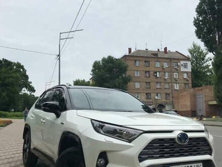 Тойота РАВ 4 2021 в Киеве на Automoto.ua Белый Тойота РАВ 4, объемом двигателя 2.49 л и пробегом 36 тыс. км за 39300 $, фото 1 на Automoto.ua