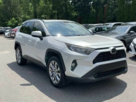 Тойота РАВ 4 2021 в Киеве на Automoto.ua Белый Тойота РАВ 4, объемом двигателя 2.5 л и пробегом 26 тыс. км за 16300 $, фото 1 на Automoto.ua