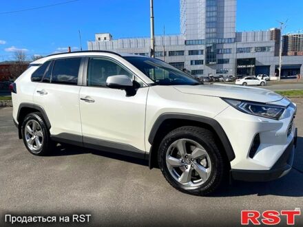 Белый Тойота РАВ 4, объемом двигателя 20 л и пробегом 39 тыс. км за 32500 $, фото 1 на Automoto.ua