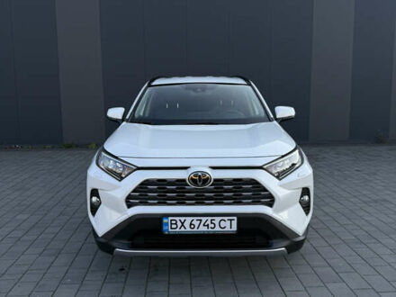 Тойота РАВ 4 2021 в Хмельницком на Automoto.ua Белый Тойота РАВ 4, объемом двигателя 1.99 л и пробегом 38 тыс. км за 31500 $, фото 1 на Automoto.ua