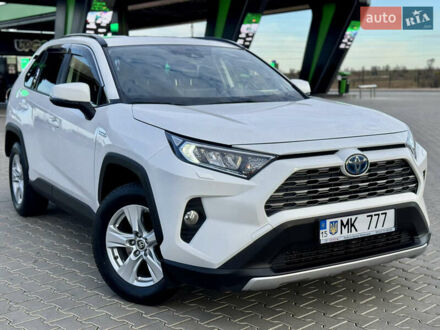 Тойота РАВ 4 2021 в Николаеве на Automoto.ua Белый Тойота РАВ 4, объемом двигателя 2.5 л и пробегом 85 тыс. км за 31999 $, фото 1 на Automoto.ua