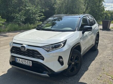 Тойота РАВ 4 2021 в Киеве на Automoto.ua Белый Тойота РАВ 4, объемом двигателя 2.5 л и пробегом 77 тыс. км за 38000 $, фото 1 на Automoto.ua