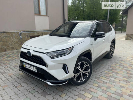 Тойота РАВ 4 2021 в Тернополе на Automoto.ua Белый Тойота РАВ 4, объемом двигателя 2.49 л и пробегом 49 тыс. км за 44400 $, фото 1 на Automoto.ua